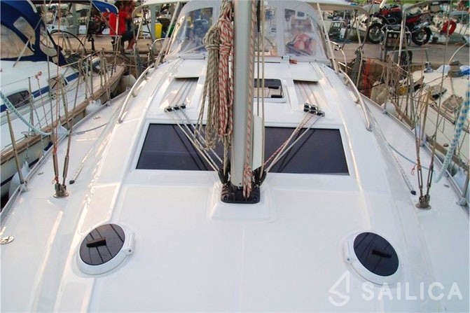 Elan 384 Impression - Yacht Charter Sailica