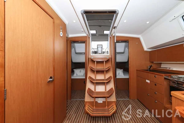 Bavaria C42 - Yacht Charter Sailica