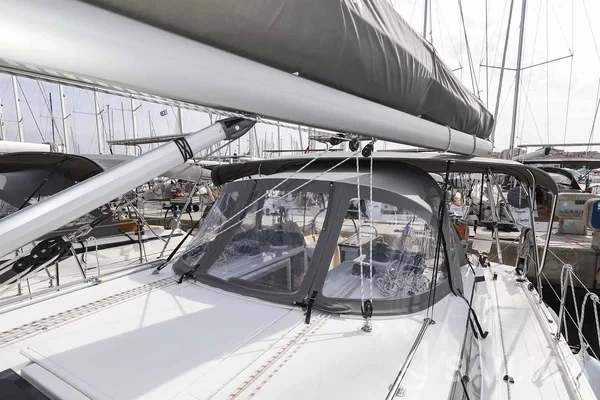 Bavaria C42 - Yacht Charter Sailica