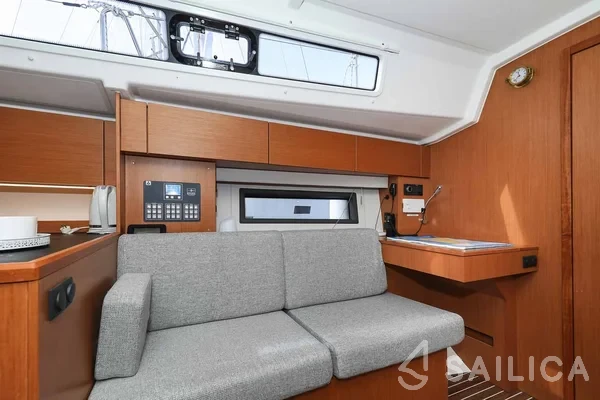 Bavaria C42 - Yacht Charter Sailica