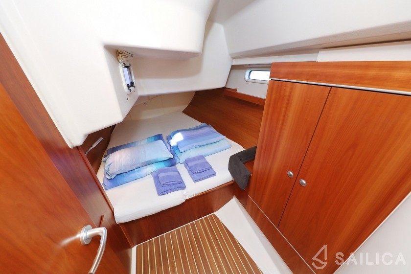 Hanse 415 - Yacht Charter Sailica