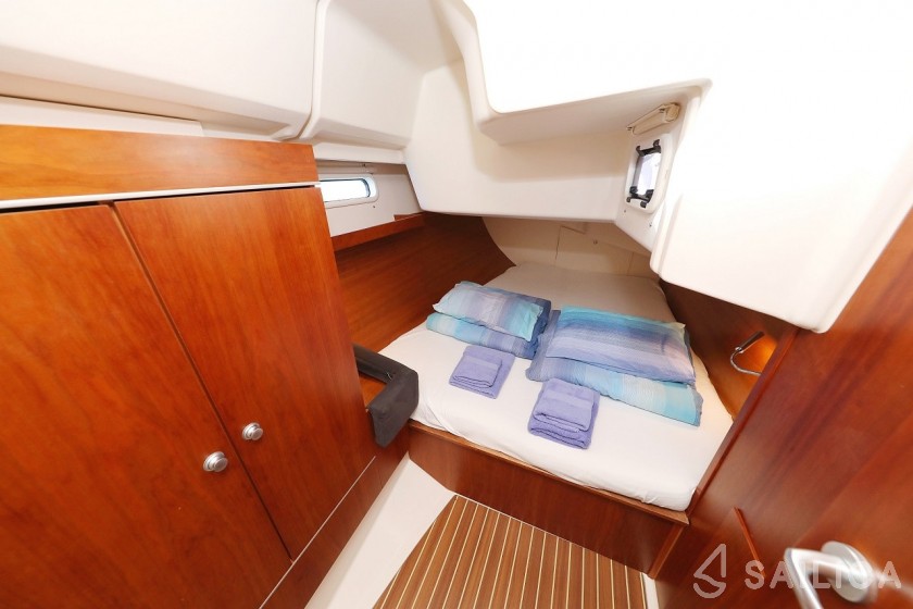 Hanse 415 - Yacht Charter Sailica