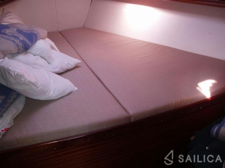 Bavaria 38 - Yacht Charter Sailica