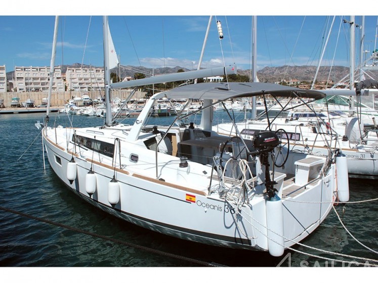 Oceanis 38.1 - Yacht Charter Sailica