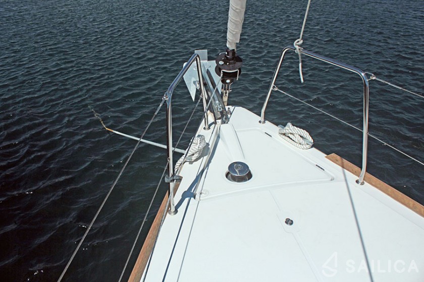 Oceanis 38.1 - Yacht Charter Sailica