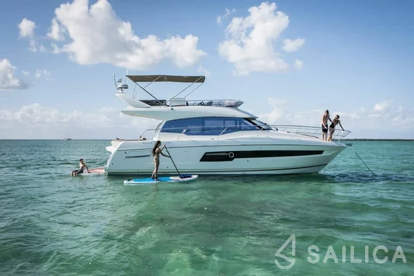 Prestige 46 Fly - Yacht Charter Sailica