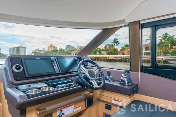 Prestige 46 Fly - Yacht Charter Sailica
