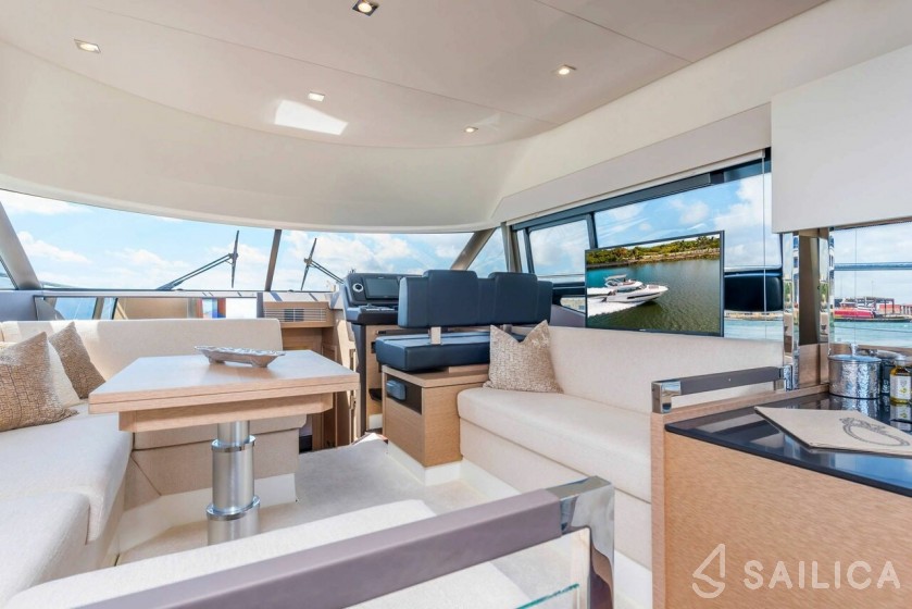 Prestige 46 Fly - Yacht Charter Sailica