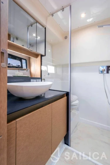 Prestige 46 Fly - Yacht Charter Sailica