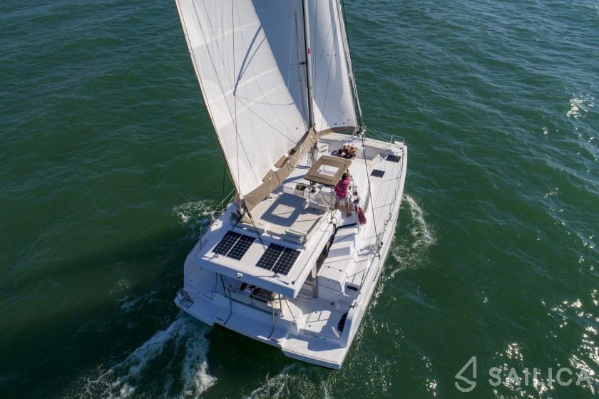 Bali Catspace - Yacht Charter Sailica