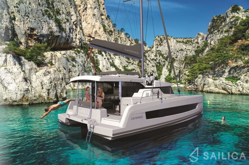 Bali Catspace - Yacht Charter Sailica