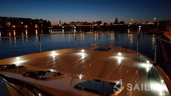 Futura 36 - Yacht Charter Sailica