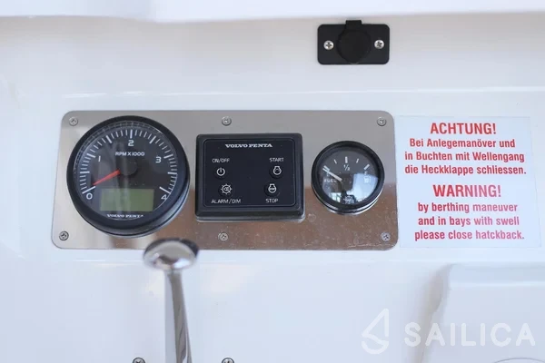 Bavaria Cruiser 41S - Yacht Charter Sailica