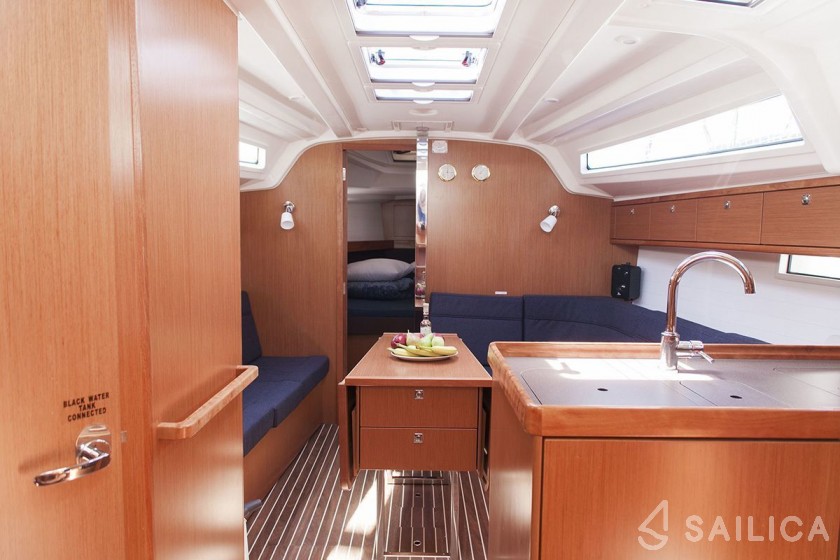 Bavaria Cruiser 37 - Yacht Charter Sailica