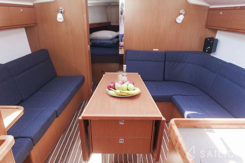 Bavaria Cruiser 37 - Yacht Charter Sailica