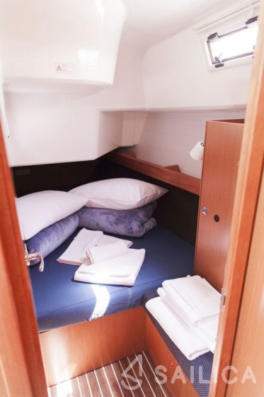 Bavaria Cruiser 37 - Yacht Charter Sailica