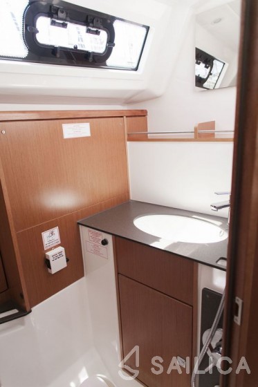 Bavaria Cruiser 37 - Yacht Charter Sailica