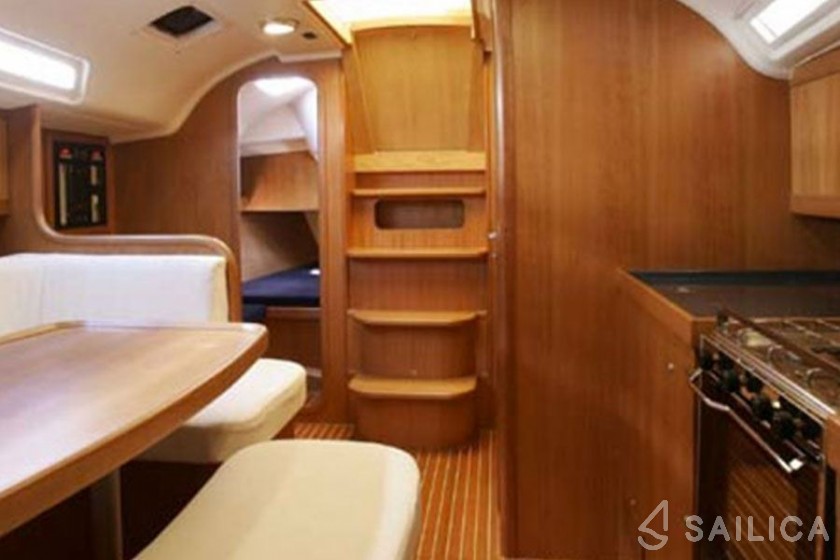 Comet 41s - Yacht Charter Sailica