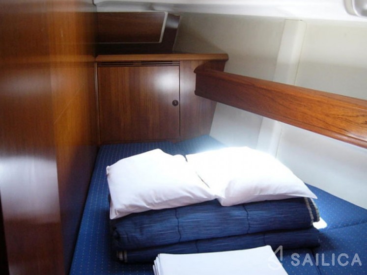 Sun Odyssey 45 - Yacht Charter Sailica
