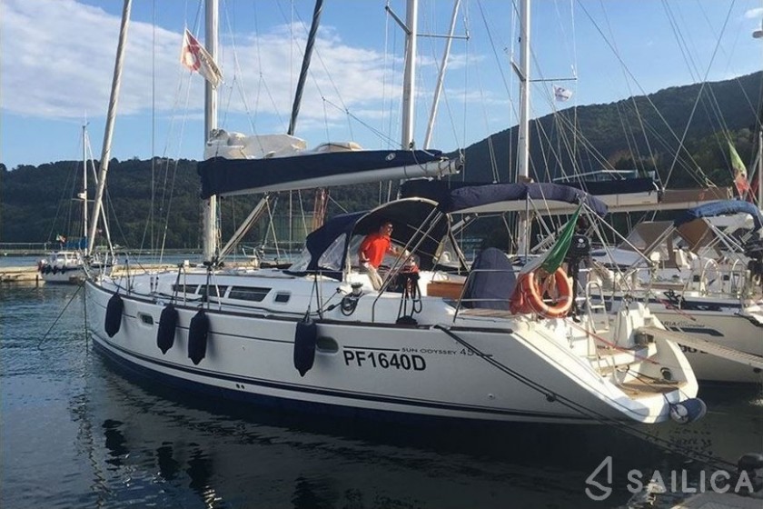 Sun Odyssey 45 - Yacht Charter Sailica