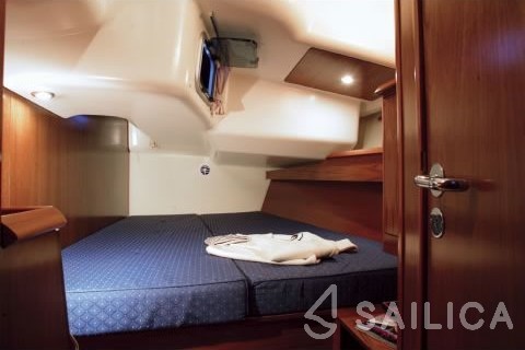 Sun Odyssey 45 - Yacht Charter Sailica