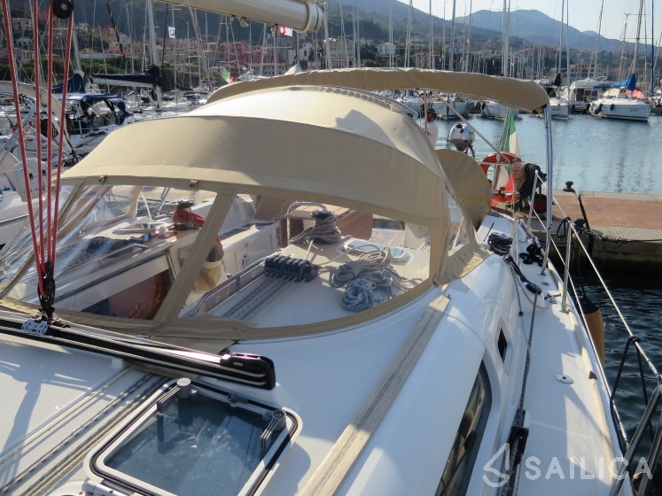 Sun Odyssey 45 - Yacht Charter Sailica