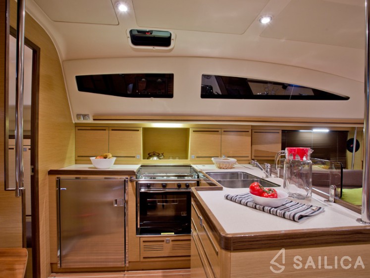 Elan 444 Impression - Yacht Charter Sailica