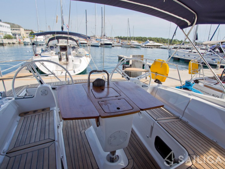 Elan 444 Impression - Yacht Charter Sailica