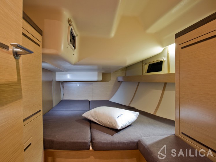 Elan 444 Impression - Yacht Charter Sailica