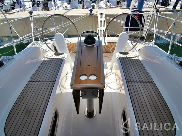 Bavaria 34 Cruiser - Yacht Charter Sailica
