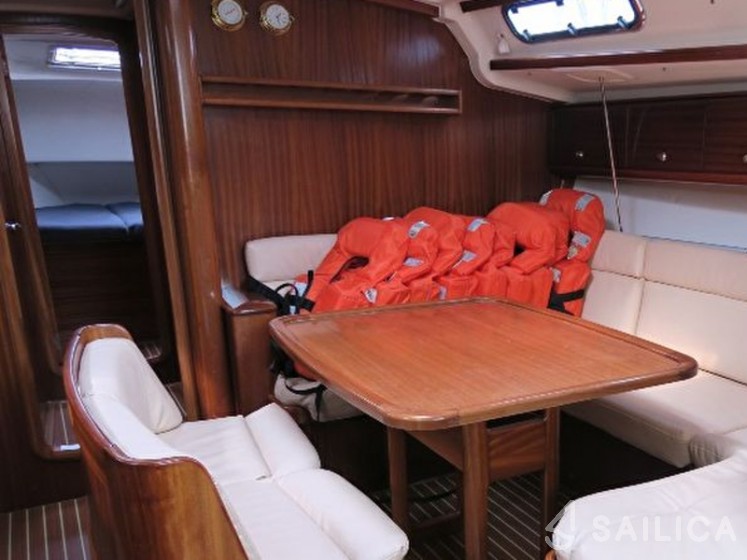 Bavaria 44 - Yacht Charter Sailica