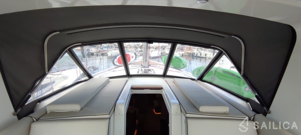 Oceanis 54 - Yacht Charter Sailica