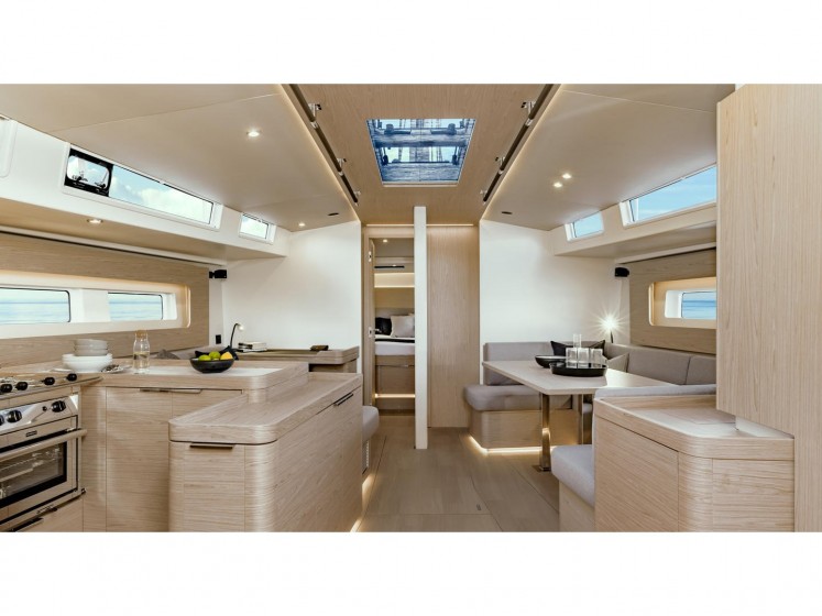 Oceanis 54 - Yacht Charter Sailica