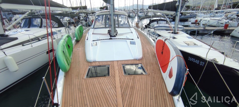 Oceanis 54 - Yacht Charter Sailica