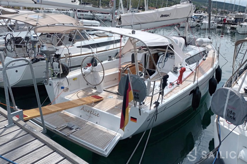 Dehler 38 SQ - Yacht Charter Sailica