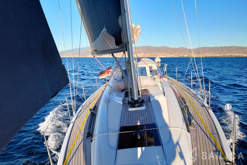Dehler 38 SQ - Yacht Charter Sailica