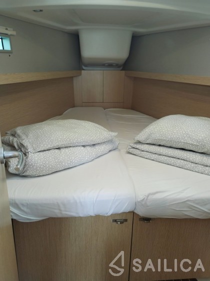 Dehler 38 SQ - Yacht Charter Sailica