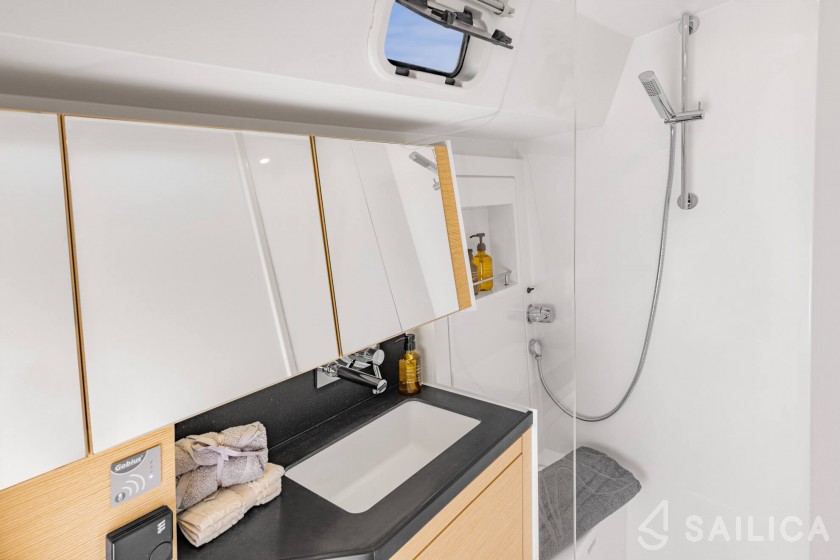 Hanse 460 - Yacht Charter Sailica