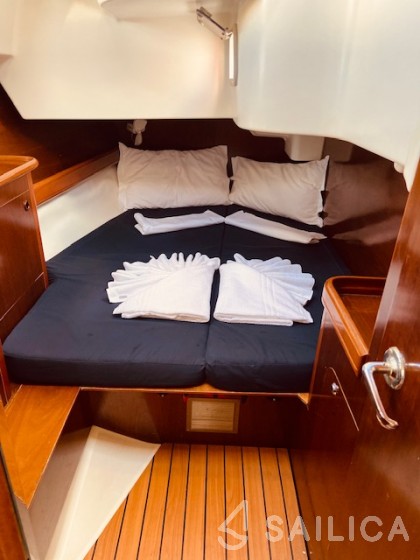 Oceanis 46.1 - Yacht Charter Sailica