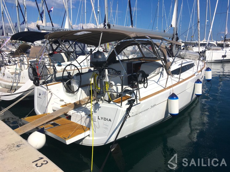 Sun Odyssey 349 - Yacht Charter Sailica