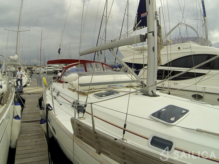 Oceanis 41.1 - Yacht Charter Sailica