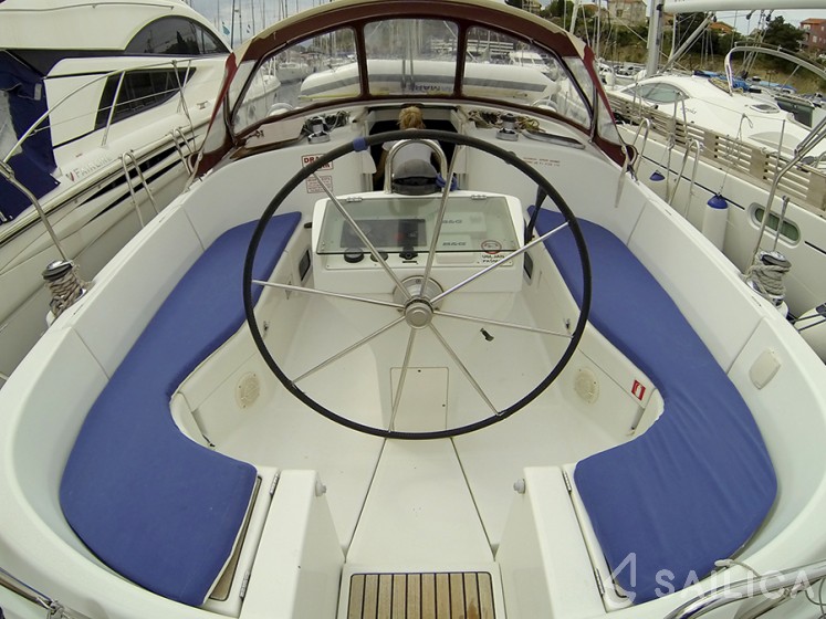 Oceanis 41.1 - Yacht Charter Sailica
