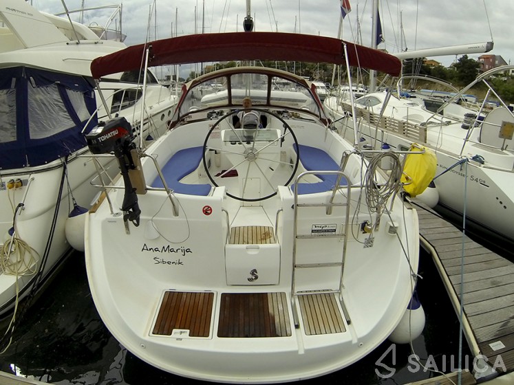 Oceanis 41.1 - Yacht Charter Sailica
