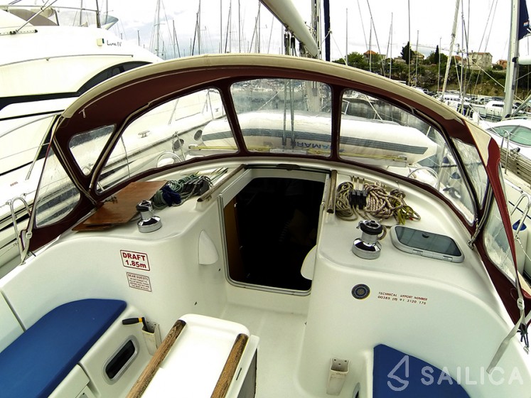 Oceanis 41.1 - Yacht Charter Sailica