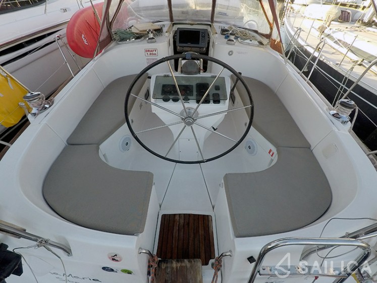 Oceanis 41.1 - Yacht Charter Sailica