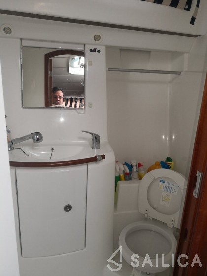 Beneteau 393 - Yacht Charter Sailica