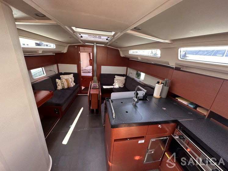 Hanse 388 - Yacht Charter Sailica