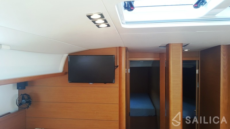 Sun Odyssey 479 - Yacht Charter Sailica