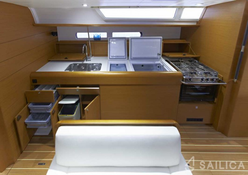 Sun Odyssey 479 - Yacht Charter Sailica