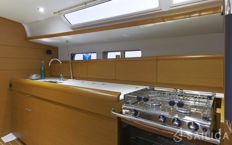 Sun Odyssey 479 - Yacht Charter Sailica